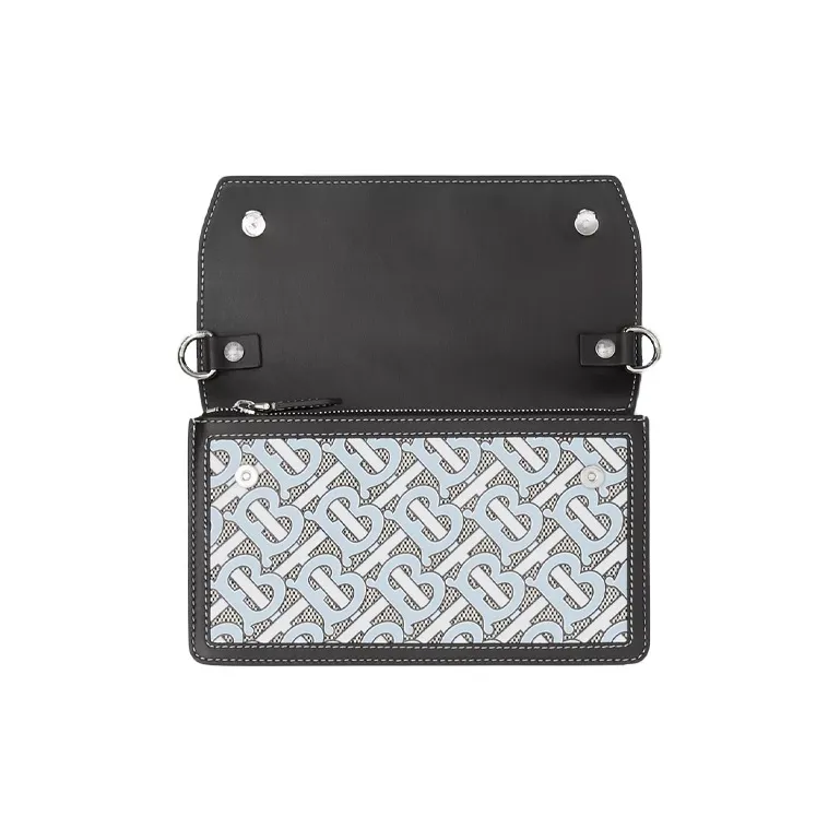 Burberry Clutches-4