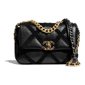CHANEL 19Bag Calfskin Flap Bag, Shoulder Bag, Crossbody Bag Trumpets Women's Black