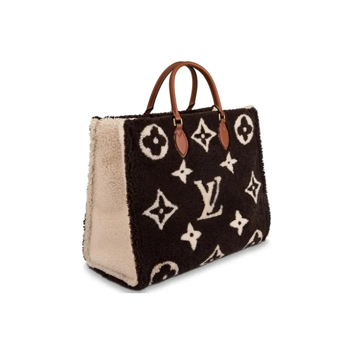 LOUIS VUITTON Onthego Monogram Teddy Fleece Brown-1