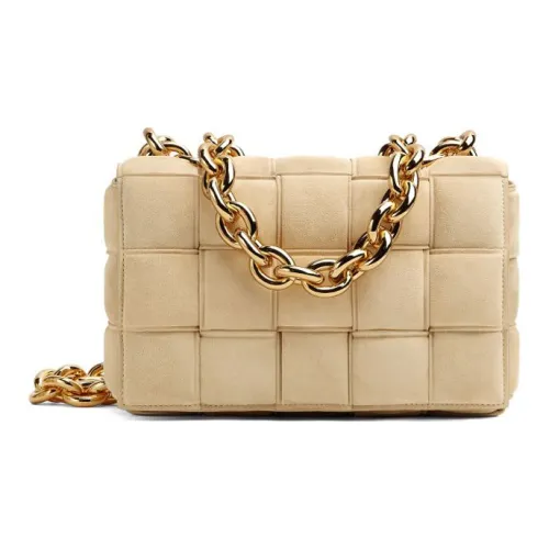 Bottega Veneta Chain Cassette Shoulder Bags