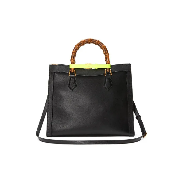 GUCCI Diana Handbags-3