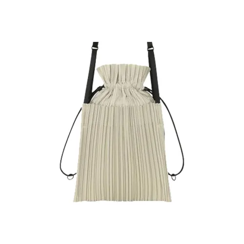 ISSEY MIYAKE Square Pleats Crossbody Bags