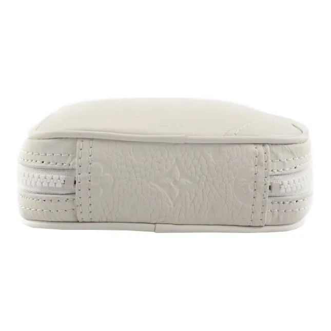 LOUIS VUITTON Utility Side Bag Monogram Powder White-3