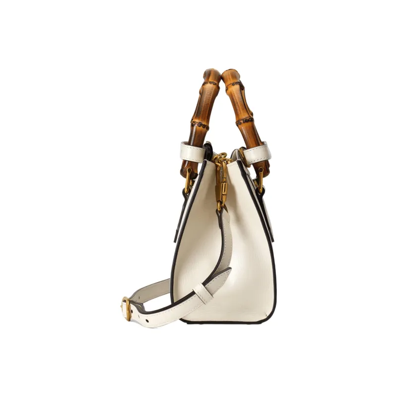 GUCCI Diana Handbags-3