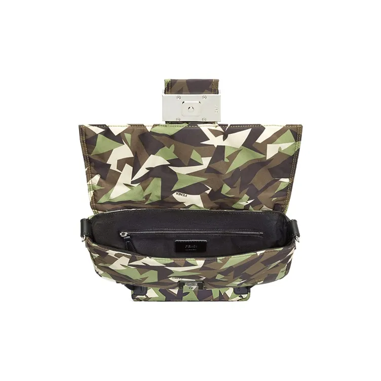 FENDI Baguette Crossbody Bags-4