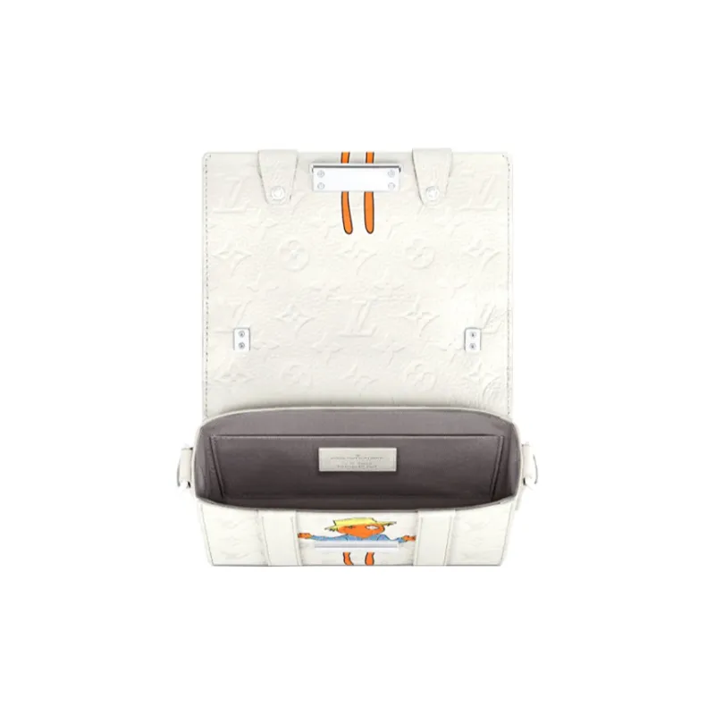 LOUIS VUITTON Flap Soft Trunk Messenger-3