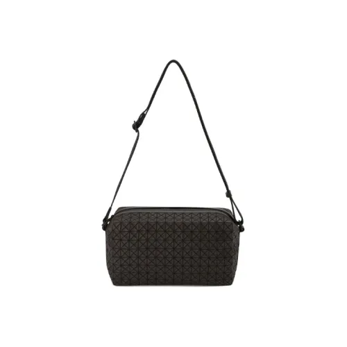 ISSEY MIYAKE Saddle Shoulder Bags