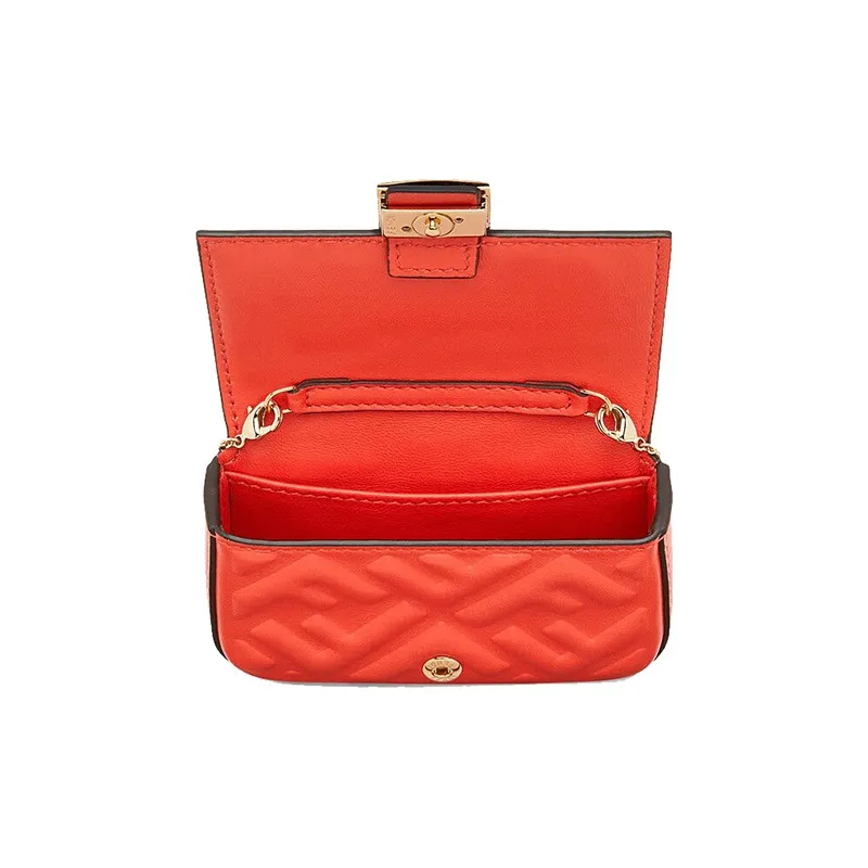 FENDI Baguette Crossbody Bags-3