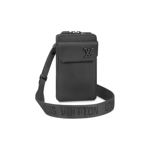 LOUIS VUITTON Aerogram Mobilephone bag Male Calfskin Grain Mobile Phone Bag Black