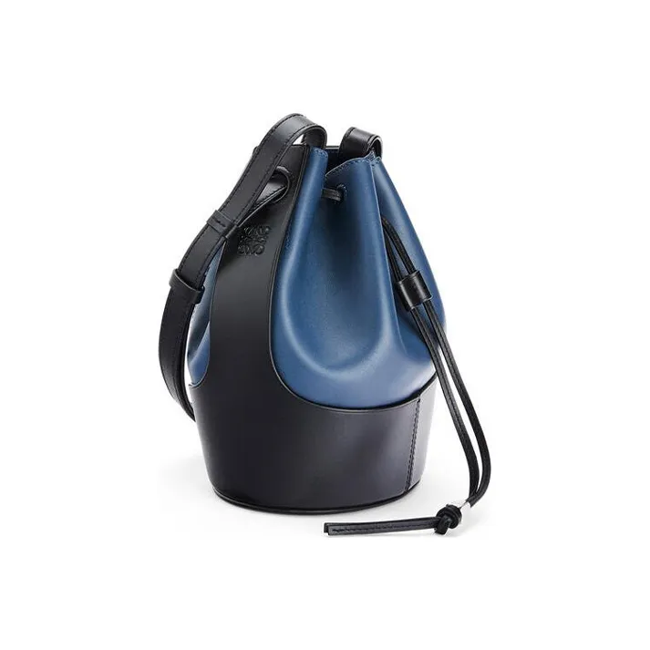 LOEWE Balloon Shoulder Bags-1