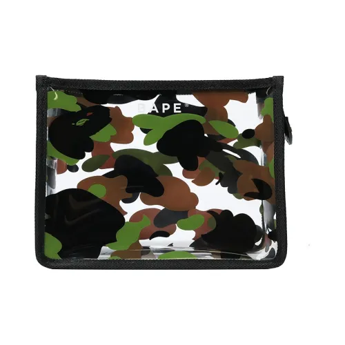 A BATHING APE Clutches Camouflage