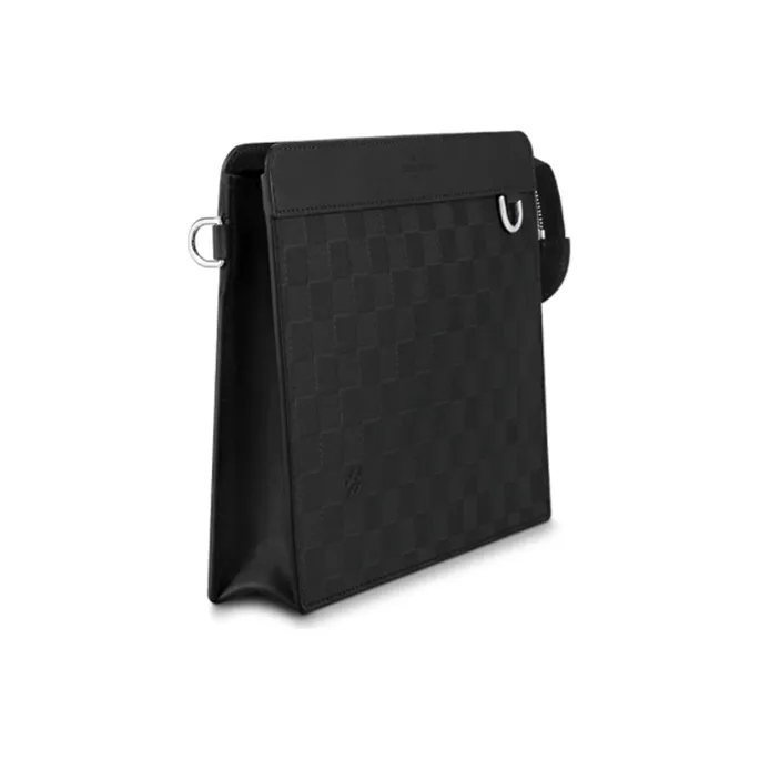 LOUIS VUITTON Standing Leather With Cow Leather Trim Clutch Regular Men's Black-1