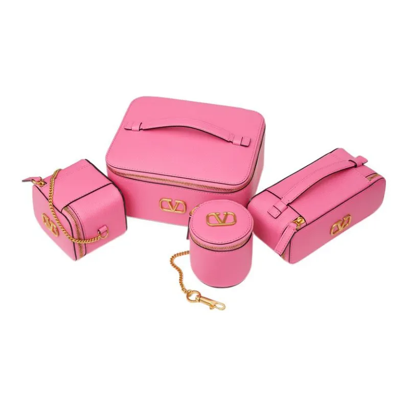 Valentino Vlogo Toiletry Bags-1
