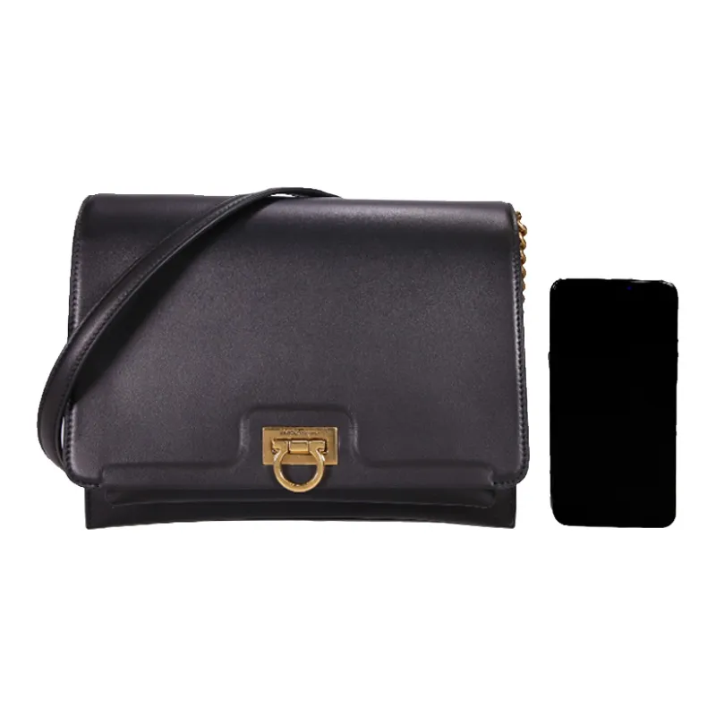 Ferragamo Trifolio Shoulder Bags-4