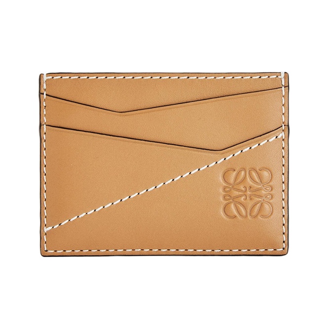 ブラウン（茶色）系 LOEWE TRIFOLD WALLET(ロエベ トリフォルドウォレット) 折りたたみ財布(レディース) - 海外通販のBUYMA