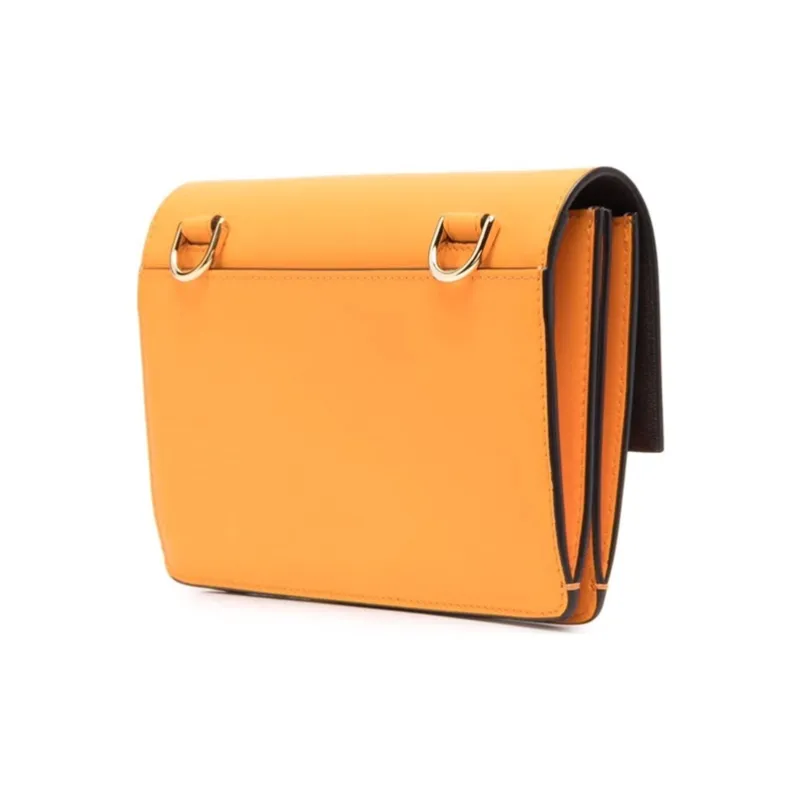 FENDI Baguette Shoulder Bags-1