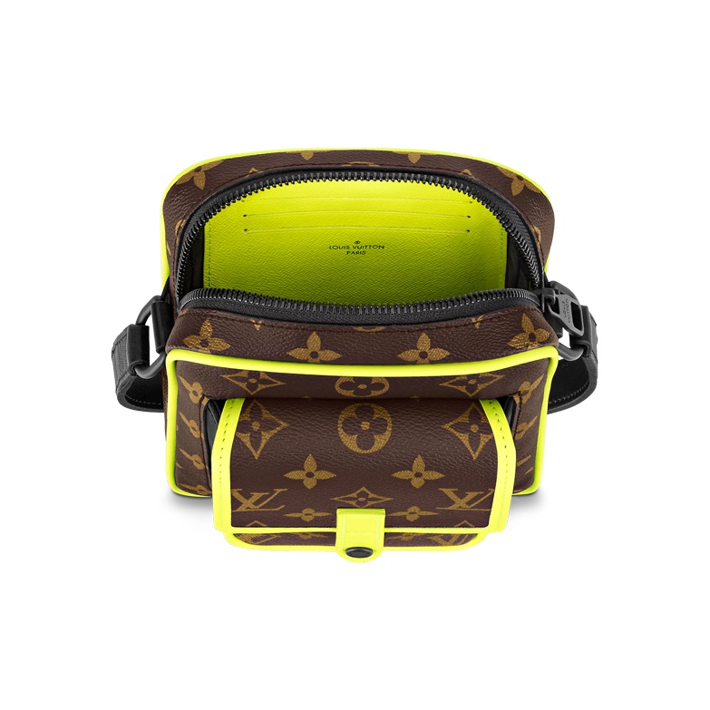 LOUIS VUITTON Christopher Wearable Wallet Florescent Yellow LOUIS VUITTON Christopher Wearable Wallet Florescent Yellow