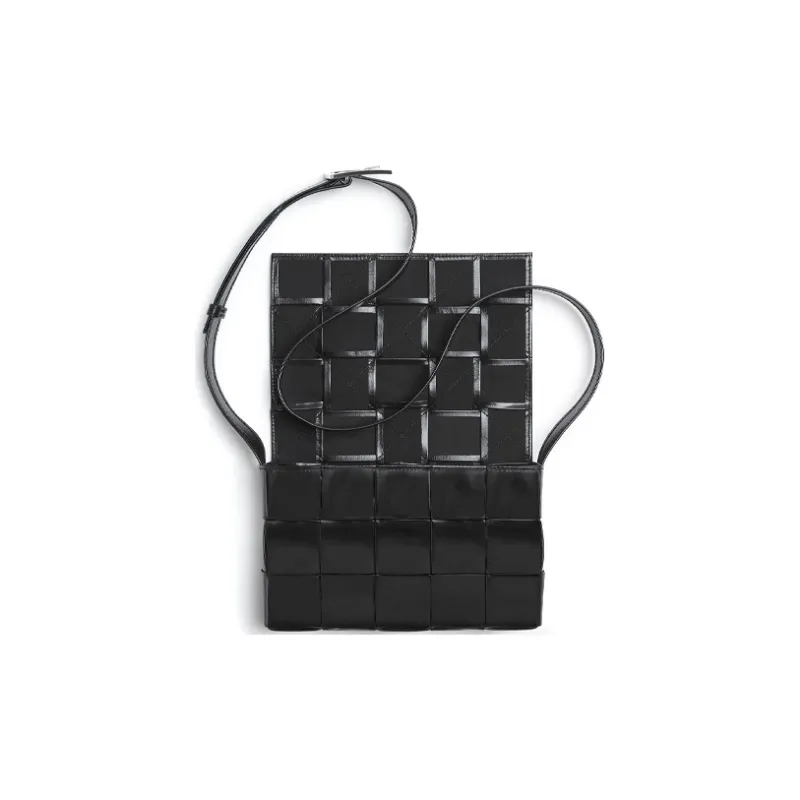 Bottega Veneta Cassette Intreccio Crossbody Bag Medium Black-5