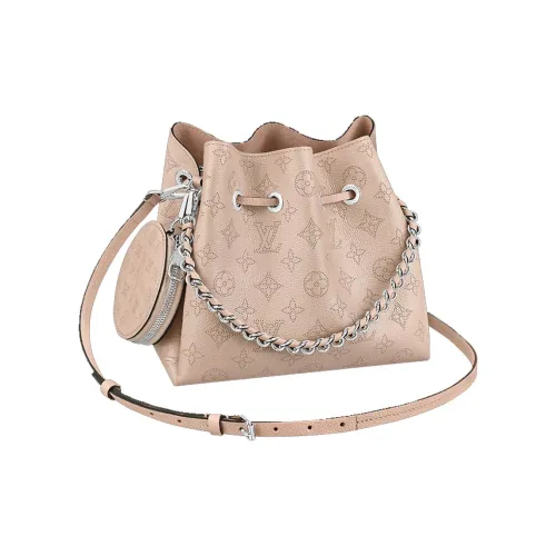 LOUIS VUITTON Crossbody Bags