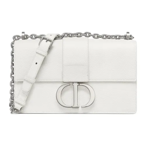 DIOR 30 Montaigne Shoulder Bags