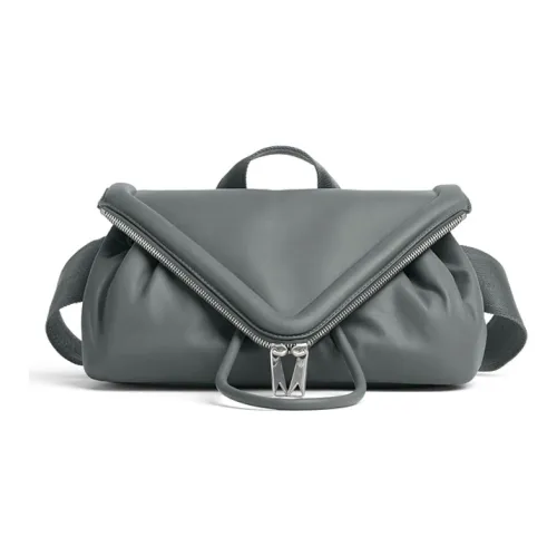 Bottega Veneta Beak Cow Leather Fanny Pack Men's Gray
