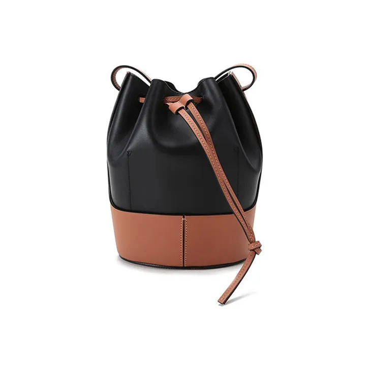 LOEWE Balloon Shoulder Bags-3