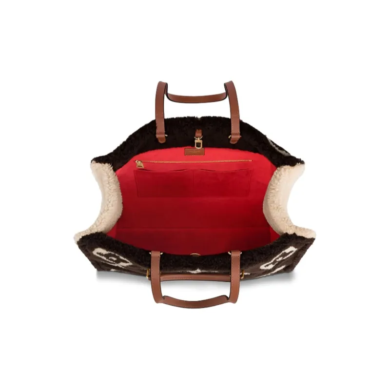 LOUIS VUITTON Onthego Monogram Teddy Fleece Brown-3