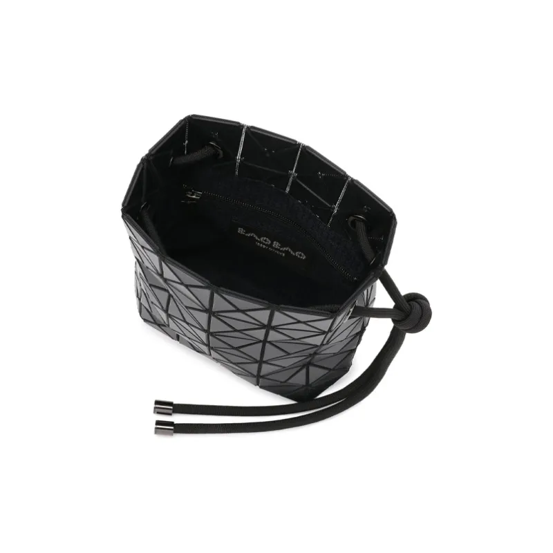 ISSEY MIYAKE WringPrism Polyester Bucket Bag Crossbody Bag Women's Black-3