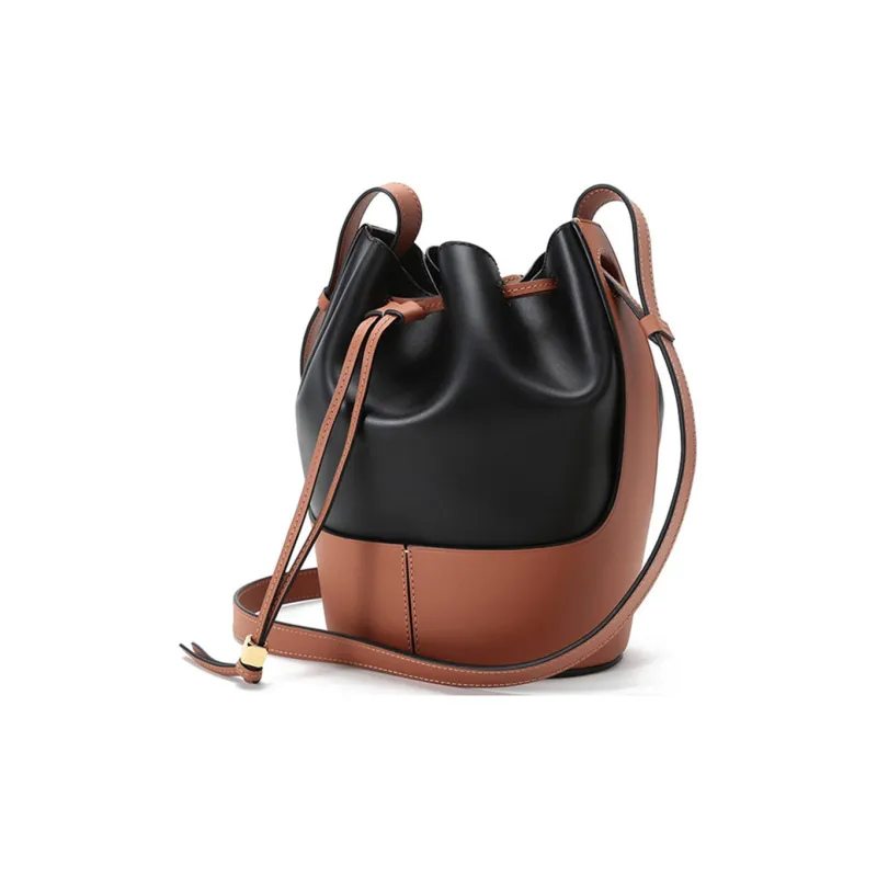LOEWE Balloon Shoulder Bags-1