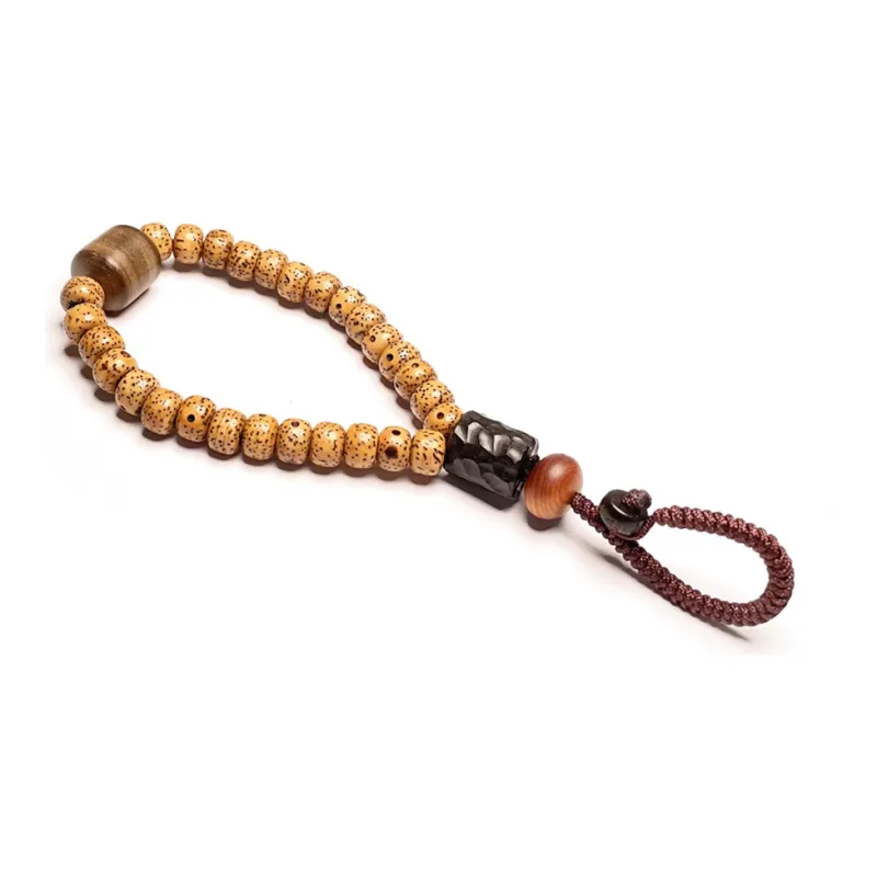 MOUNTAINS AND MANS Keychains Unisex-1