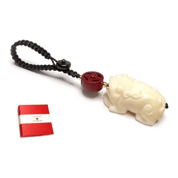 MOUNTAINS AND MANS Keychains Unisex