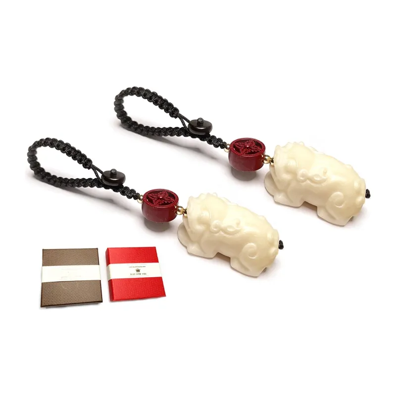 MOUNTAINS AND MANS Keychains Unisex-1