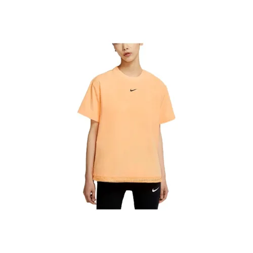 Nike SPORTSWEAR TECH PACK T-Shirts Women's Light Sweet Melon Orange