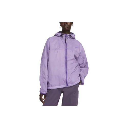 Nike SPORTSWEAR TECH PACK Jackets Women's Purple