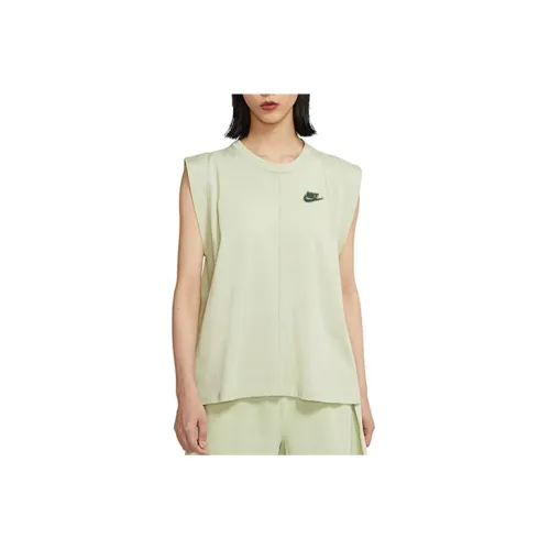 Nike T-Shirts Women's Light Green