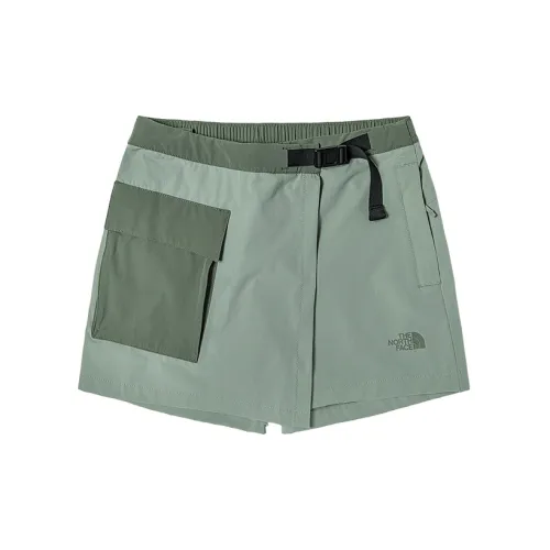 THE NORTH FACE Casual Shorts Women's Green