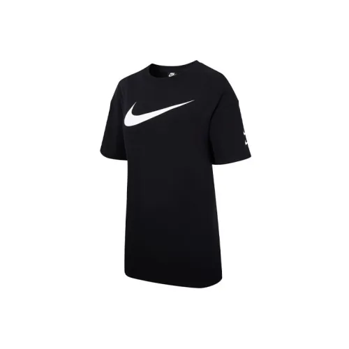 Nike Women shorts-Sleeved Dress