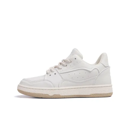Jifffly Anti Slip Wear Resistant Low Top Skateboard Shoes Unisex Distressed White