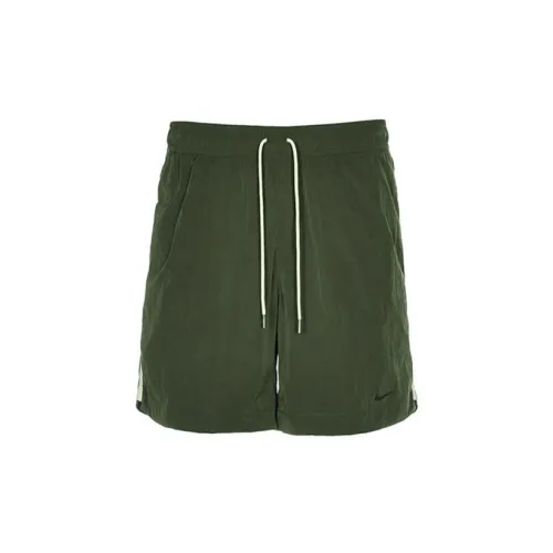 Nike Casual Shorts Men Green