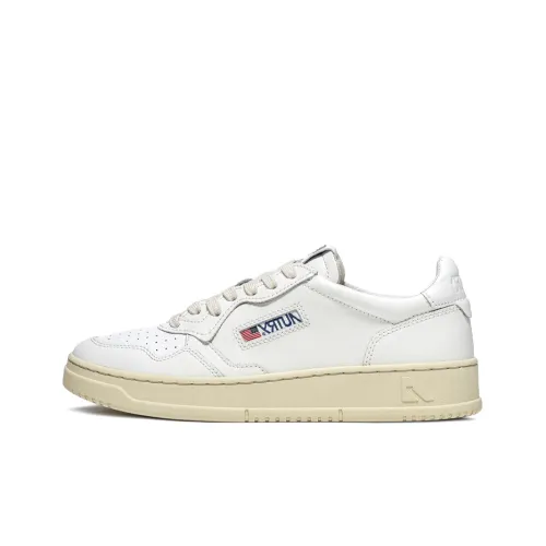 Autry Medalist Leather Low White (Women's)