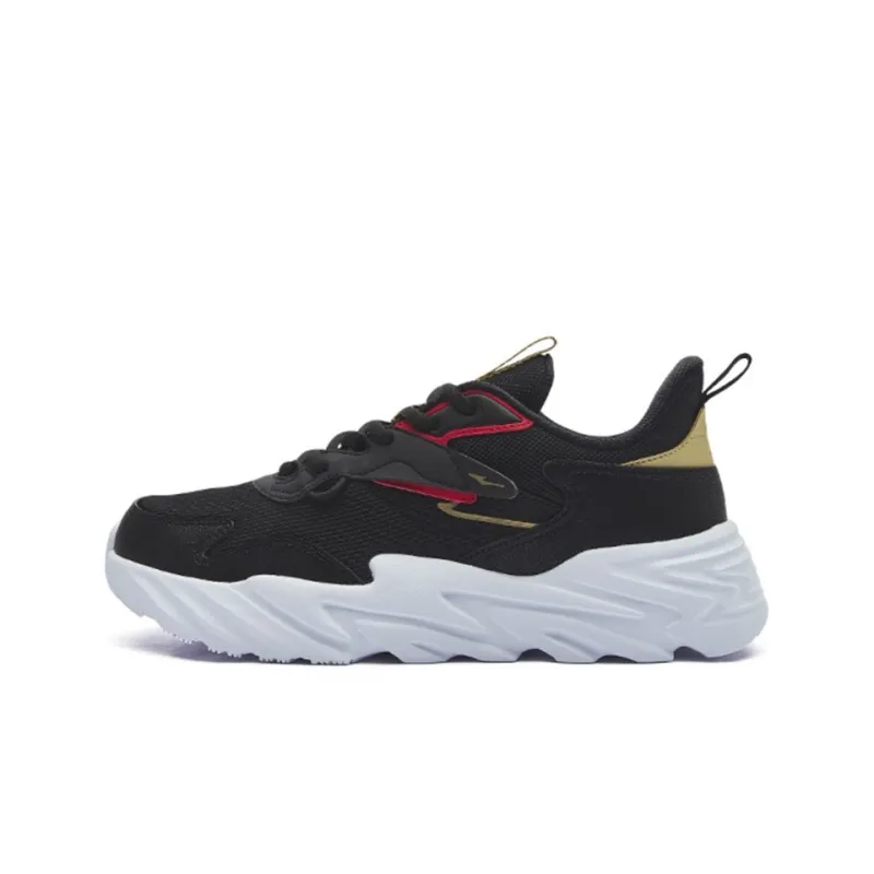 Erke Cushioning Abrasion Resistant Lightweight Low Top Running Shoes Men's Black Red-0