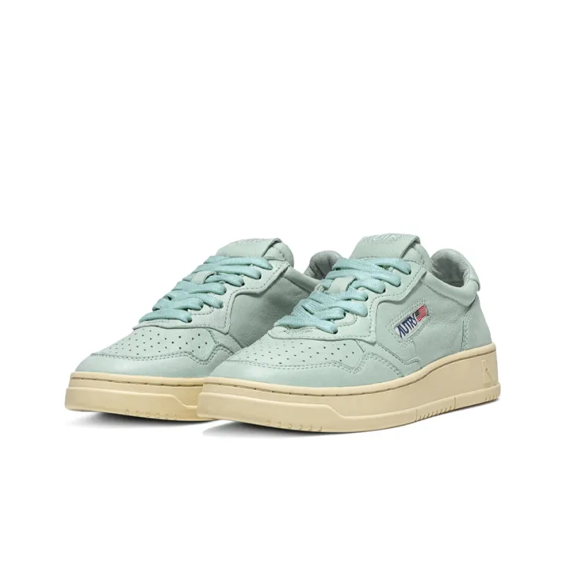 AUTRY Medalist Leather Low 'Shell Blue' Women's-1