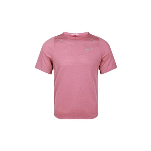 Nike T-Shirts Men Light Berry Red