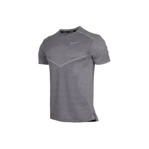 Nike T-Shirts Men Gunmetal Gray