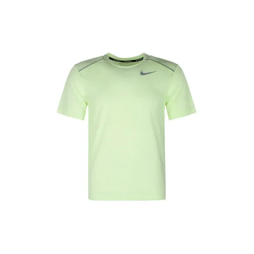 Nike T-Shirts Men Light Yellow Green