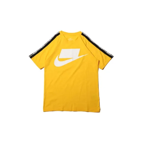 Nike T-Shirts Men Yellow