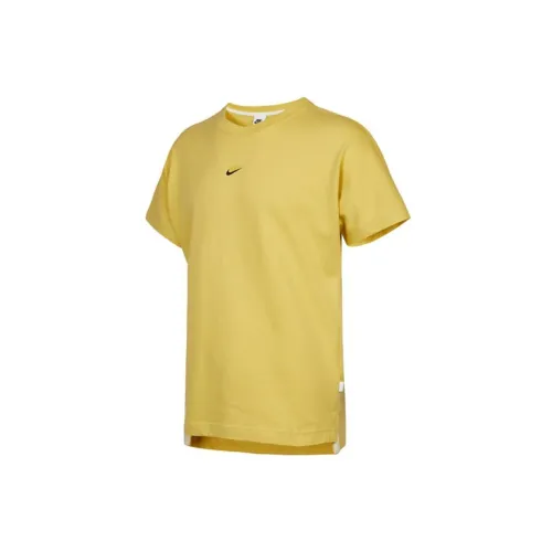 Nike T-Shirts Men Yellow