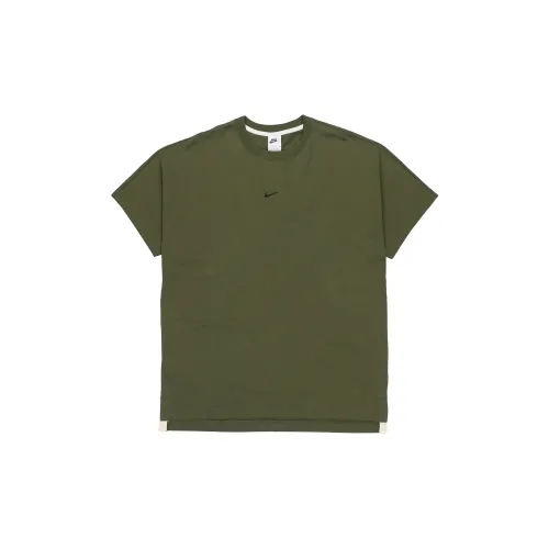 Nike T-Shirts Men Army Green