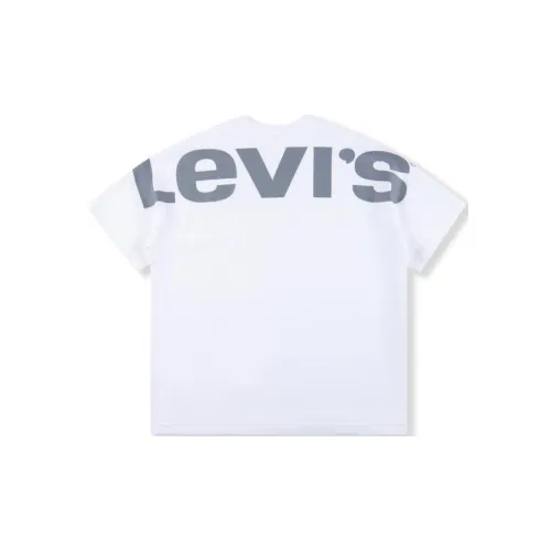 Levi’s Men T-shirt