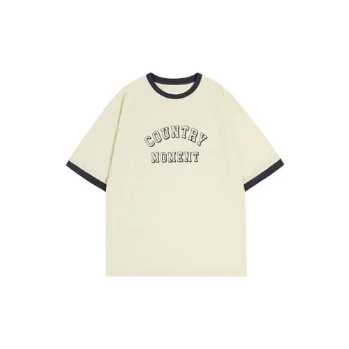 COUNTRY MOMENT T-Shirts Men Off White